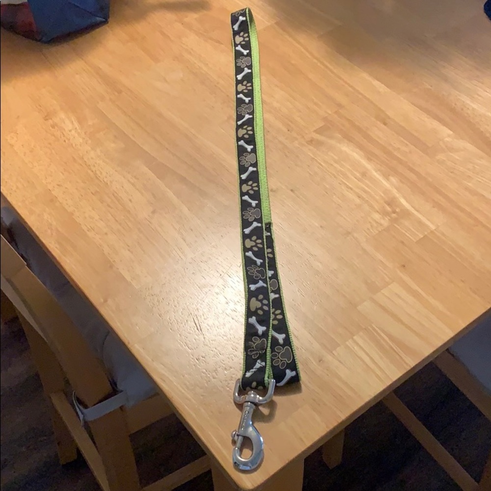 Dog leash